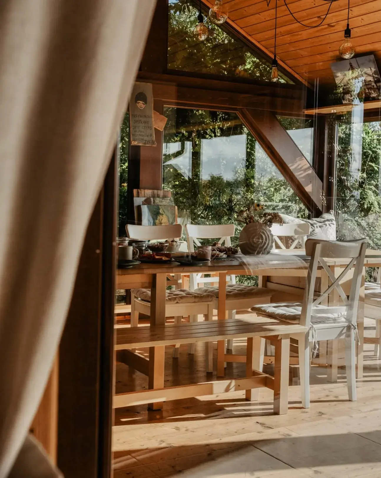 Duza poziomka jadalnia instagram beskid wyspowy grupa